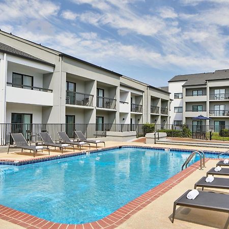 Courtyard By Marriott Memphis Airport Hotel Exterior photo