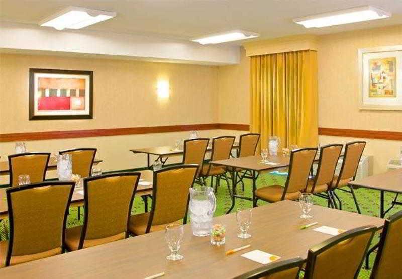 Courtyard By Marriott Memphis Airport Hotel Exterior photo